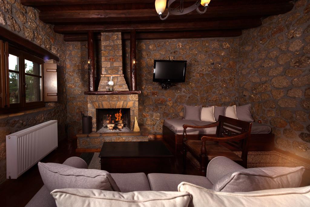 Pera Alonia Guest House Kato Sinikia Trikalon الغرفة الصورة