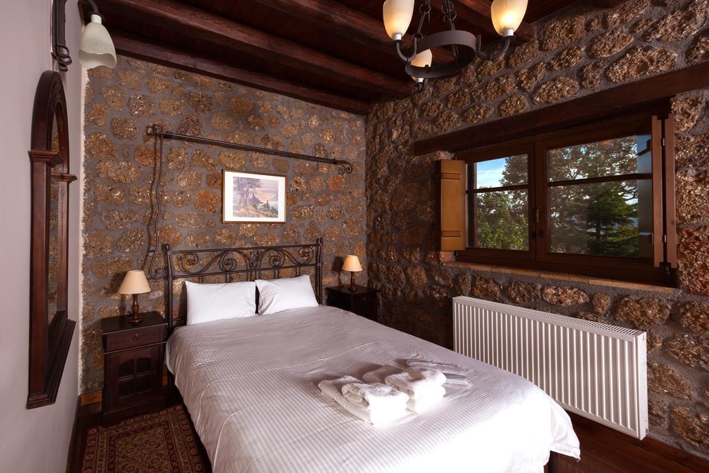 Pera Alonia Guest House Kato Sinikia Trikalon الغرفة الصورة